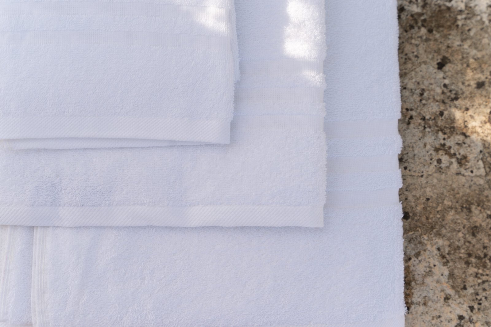 PESHQIRE HOTELI TRIO 420gr - Image 2